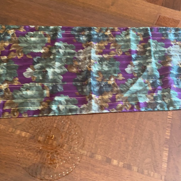 Lovely designer floral pattern multicolored scarf - Picture 5 of 10